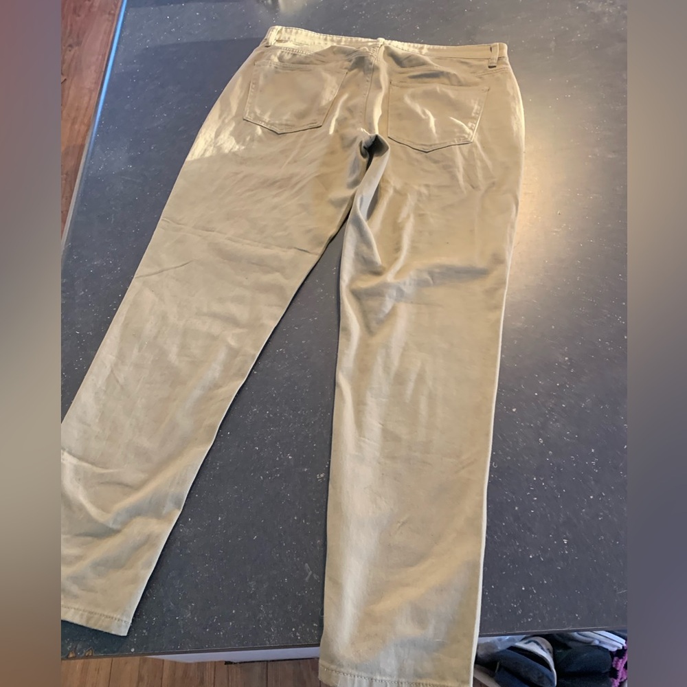 Perry Ellis "kaki style pants" 32x30 slimfit